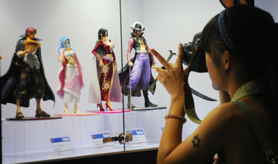 動漫展熱潮下的冷思考 粉絲經(jīng)濟(jì)驅(qū)動衍生品熱賣，國產(chǎn)動畫創(chuàng)新困境亟待突破